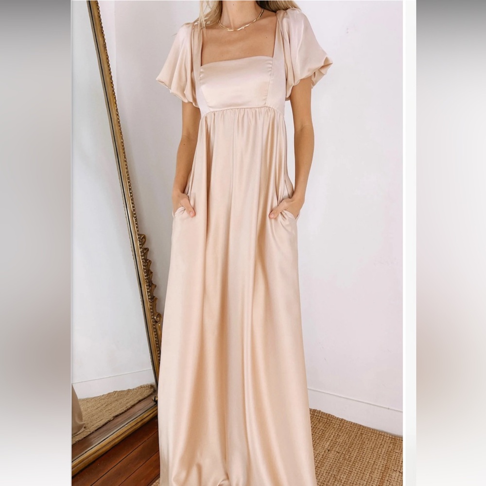 Nora Maxi Dress Color Champagne Luxe Satin